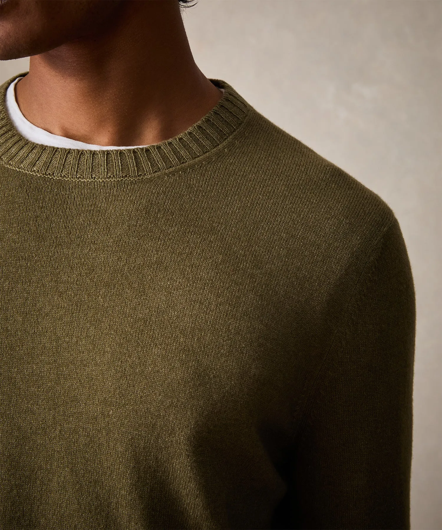 Italian Garment Dyed Cashmere Crewneck Sweater in Olive