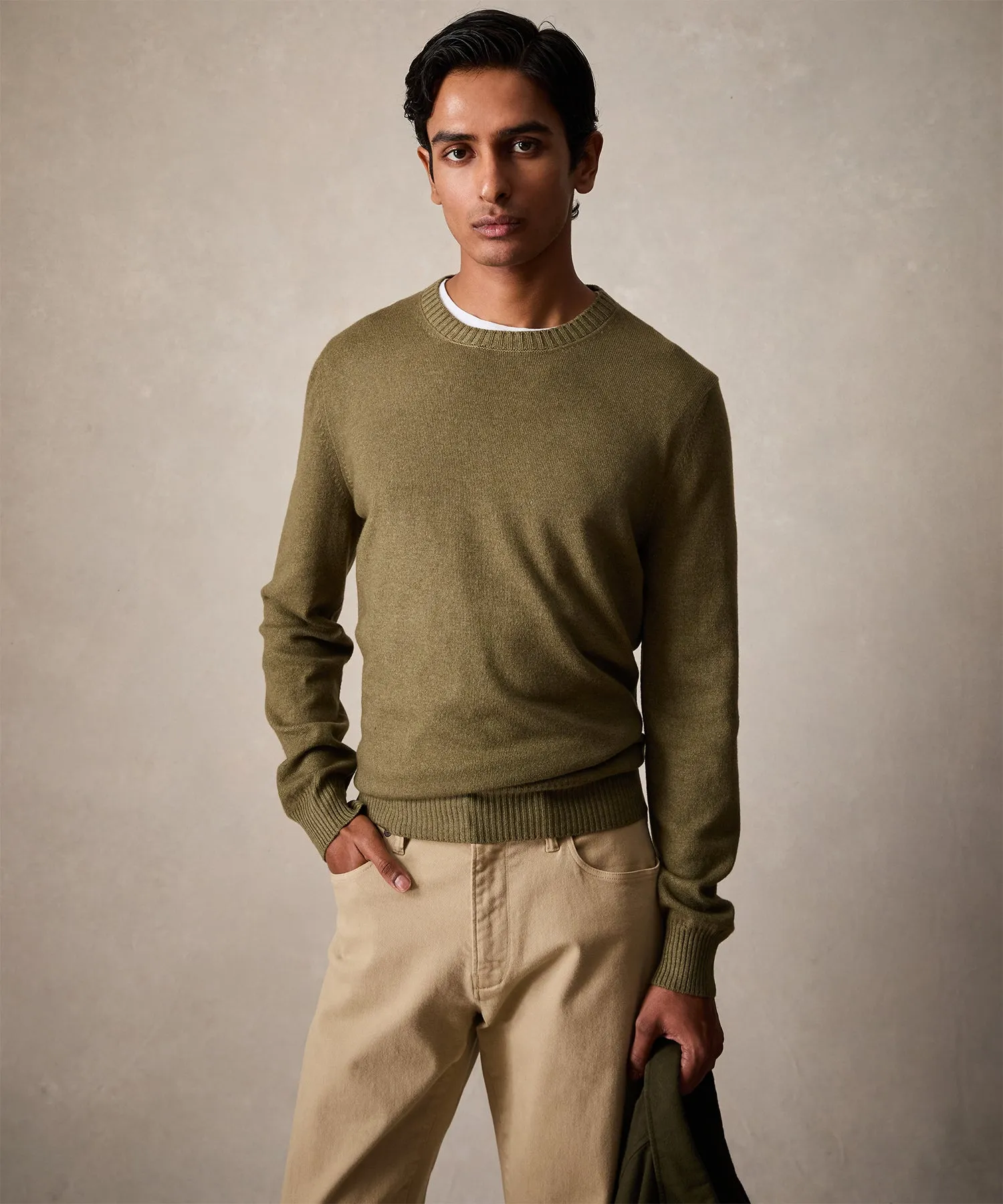 Italian Garment Dyed Cashmere Crewneck Sweater in Olive